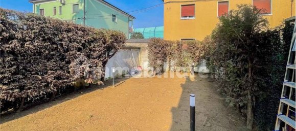 2غرفة شقة في Roncadelle, Italy رقم 276323 9