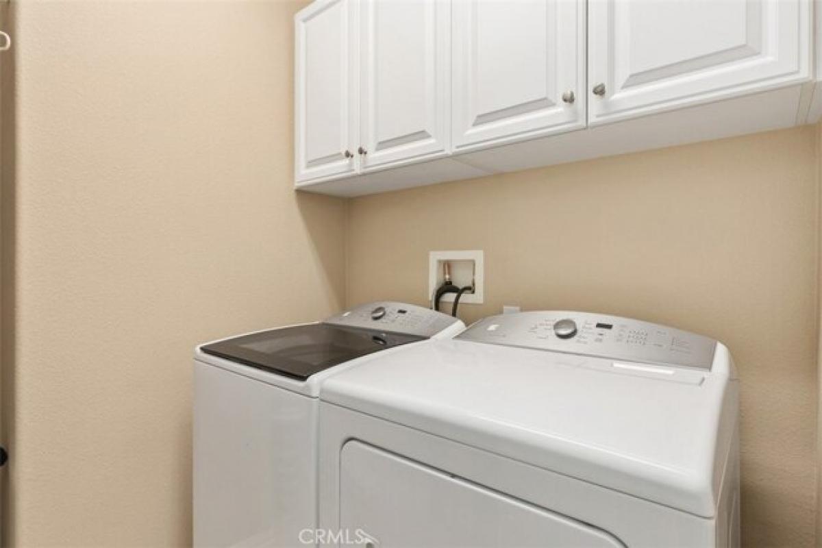 Casa de 4 dormitorios en Corona, USA No. 285860