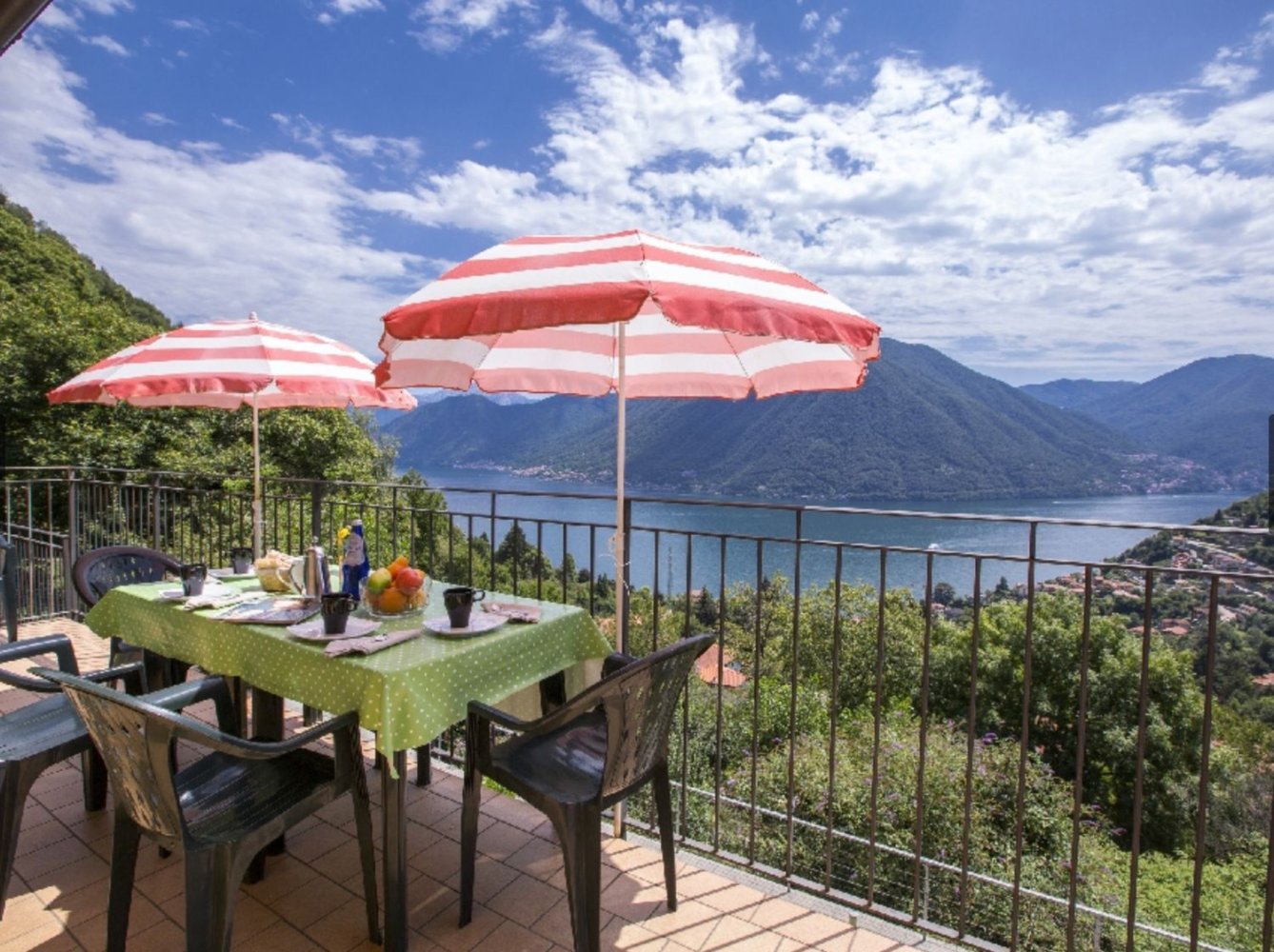 Apartamento de 3 habitaciónes en Dizzasco, Italy No. 57455