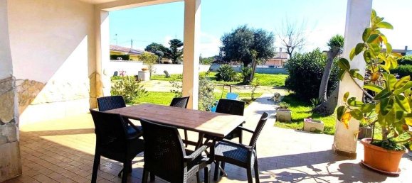 4 Schlafzimmer Villa in Ardea, Italy, Nr. 93622 4