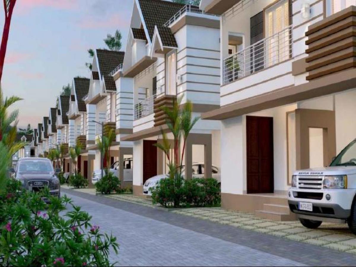 4 bedrooms House in Thrissur, India No. 52721