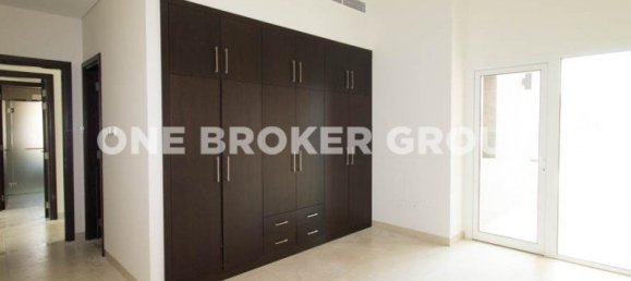 4 chambres Villa à Al Barsha, UAE No. 722 10