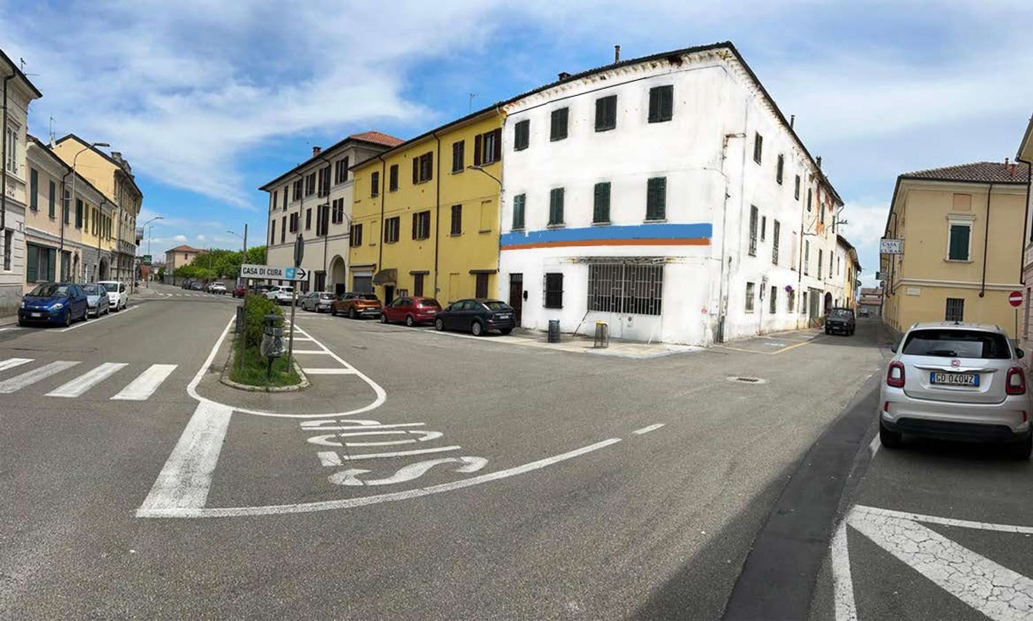 Gebäude in Pieve del Cairo, Italy 1375m², Nr. 360938