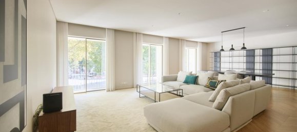 2 bedrooms Apartment in Lisbon, Portugal No. 118970 2