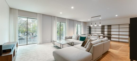 2 bedrooms Apartment in Lisbon, Portugal No. 118970 4