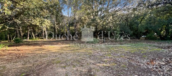  Land in Uzes, France No. 96236 5