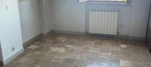 Квартира с 3 комнатами в Неттуно, Италия № 41239 17