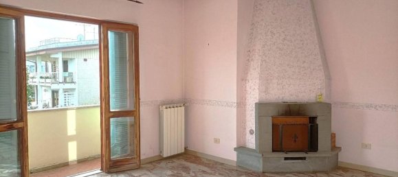 Квартира с 3 комнатами в Неттуно, Италия № 41239 5