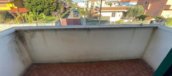 Квартира с 3 комнатами в Неттуно, Италия № 41239 27