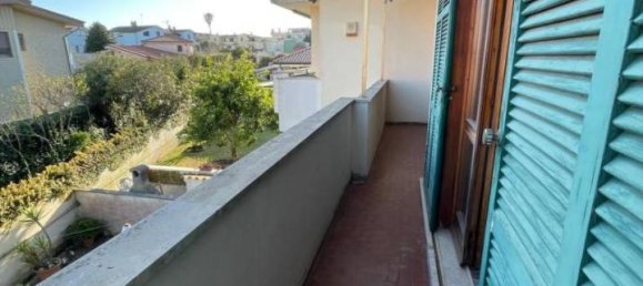 Квартира с 3 комнатами в Неттуно, Италия № 41239 28