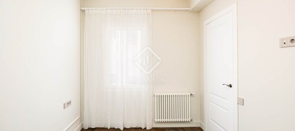 Apartamento de 3 dormitorios en Eixample, Spain No. 42323 26