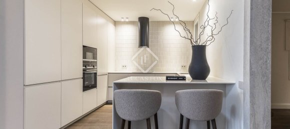 Apartamento de 3 dormitorios en Eixample, Spain No. 42323 9