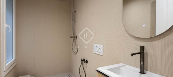 Apartamento de 3 dormitorios en Eixample, Spain No. 42323 23