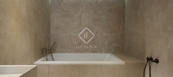 Apartamento de 3 dormitorios en Eixample, Spain No. 42323 36