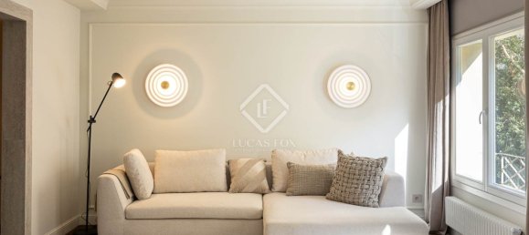 Apartamento de 3 dormitorios en Eixample, Spain No. 42323 3