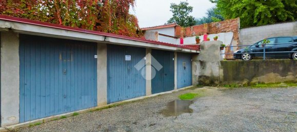 Гараж с 1 комнатой в Бра, Италия № 82061 4