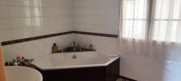 6 bedrooms House in Bou, France No. 252204 9