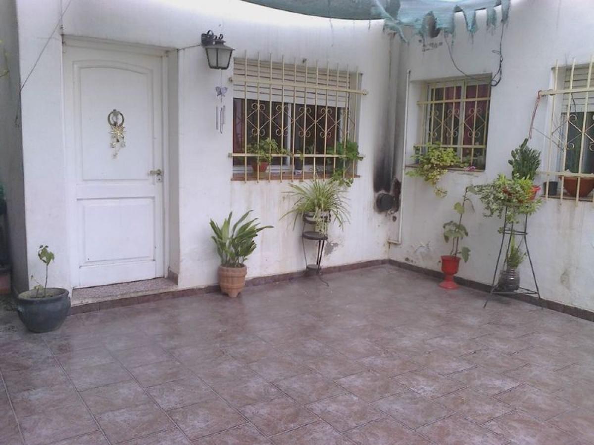 2 bedrooms House in Buenos Aires, Argentina No. 78324