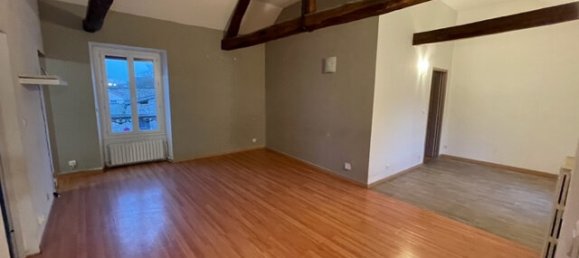 Gewerbliche Immobilie in Voisenon, France 236m², Nr. 185739 7