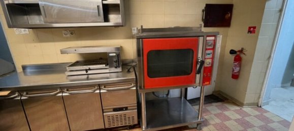 Gewerbliche Immobilie in Voisenon, France 236m², Nr. 185739 6