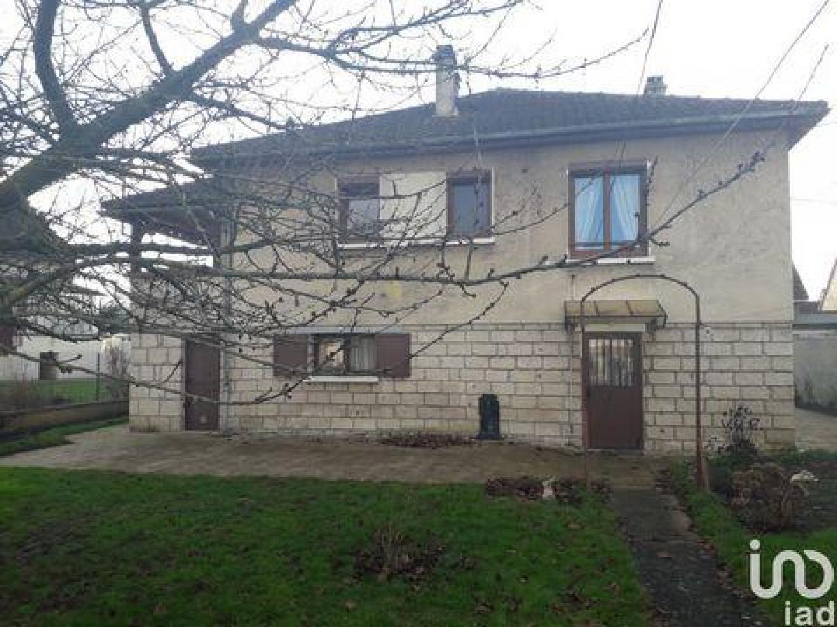 Casa de 2 dormitorios en Soissons, France No. 4701