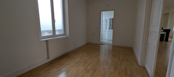 3 chambres Duplex à Châteaudun, France No. 223311 3