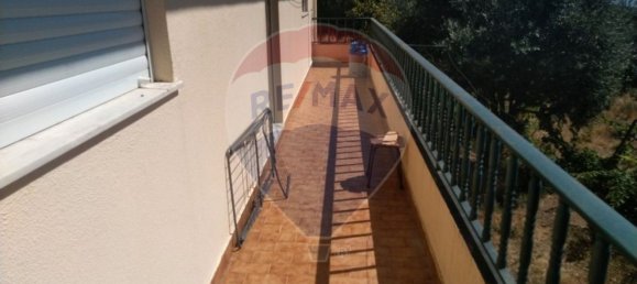 3 bedrooms House in Covilha, Portugal No. 37976 8