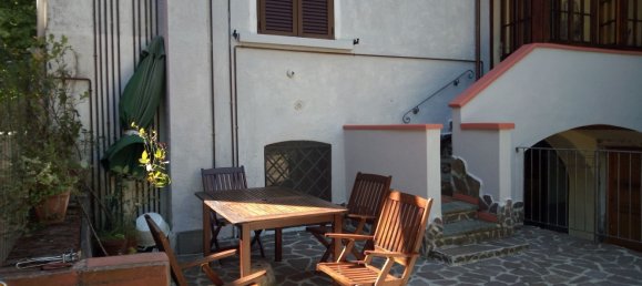 4-salle Appartement à Pistoia, Italy No. 256065 4