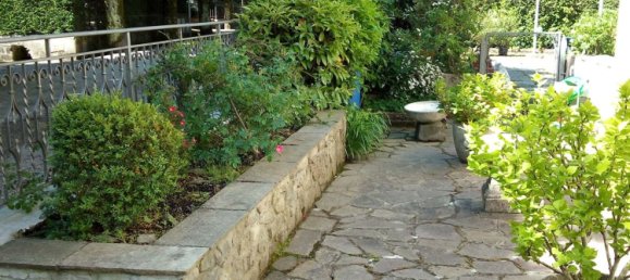 4-salle Appartement à Pistoia, Italy No. 256065 17