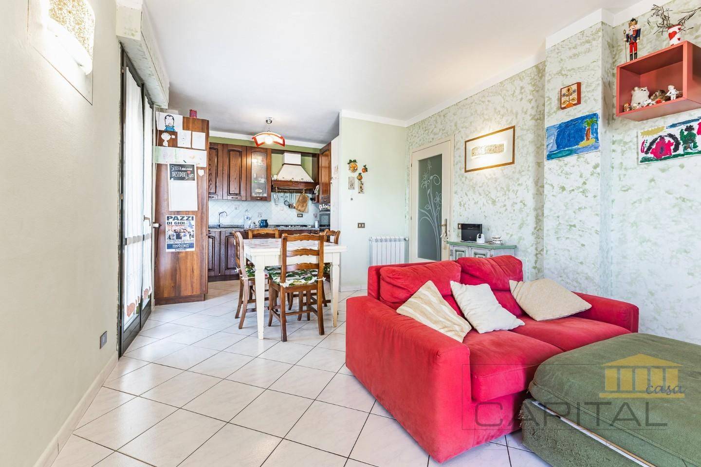 Квартира с 2 спальнями в Кальчиная, Италия № 351997