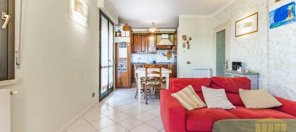 Квартира с 2 спальнями в Кальчиная, Италия № 351997 2