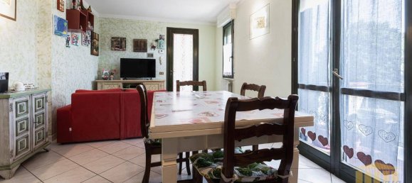 Квартира с 2 спальнями в Кальчиная, Италия № 351997 4