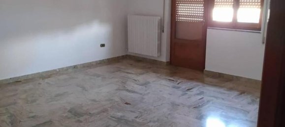 7 rooms Apartment in Torricella, Italy No. 25750 20