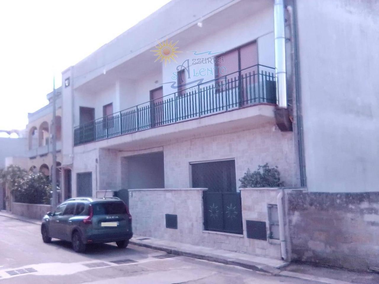 7 rooms Apartment in Torricella, Italy No. 25750