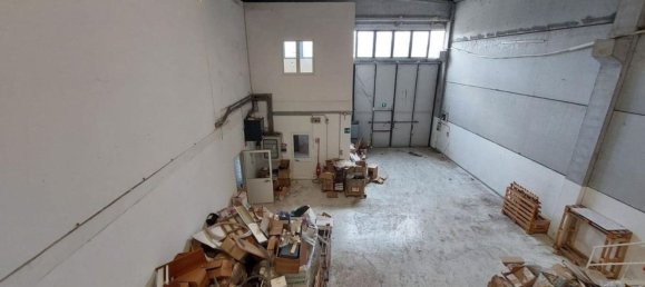 Entrepôt à Ozzero, Italy 559m² No. 379199 3