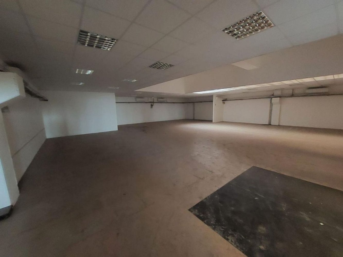 Entrepôt à Ozzero, Italy 559m² No. 379199