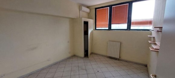 Entrepôt à Ozzero, Italy 559m² No. 379199 14