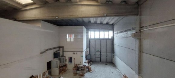 Entrepôt à Ozzero, Italy 559m² No. 379199 4