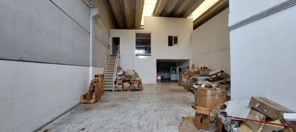 Entrepôt à Ozzero, Italy 559m² No. 379199 7