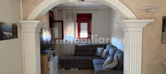 3 bedrooms Apartment in Latina, Italy No. 331108 3