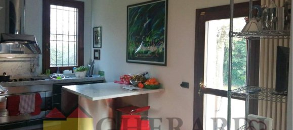 7 rooms House in Ferrara, Italy No. 162744 6