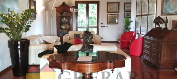 7 rooms House in Ferrara, Italy No. 162744 2