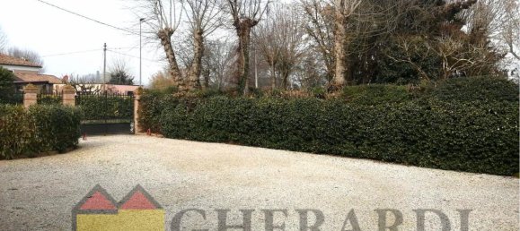 7 rooms House in Ferrara, Italy No. 162744 23