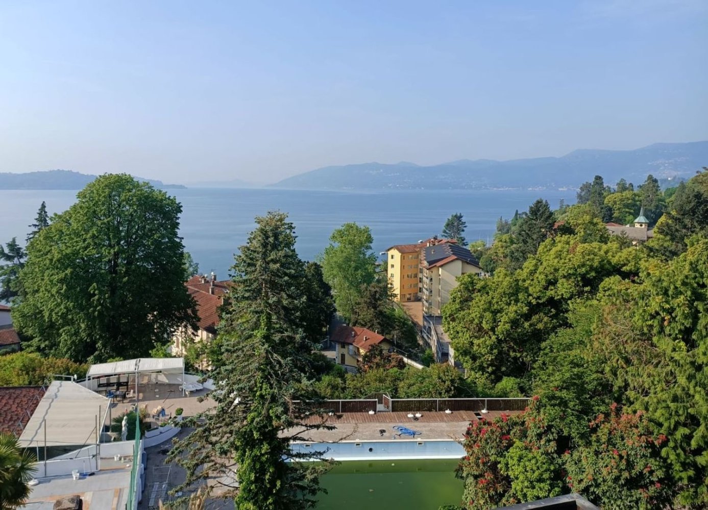 4-salle Appartement à Ghiffa, Italy No. 175574