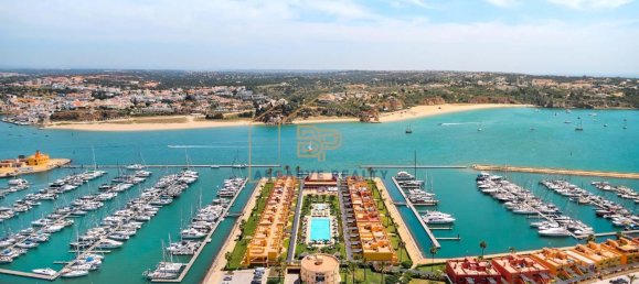 Villa de 3 dormitorios en Alvor, Portugal No. 155570 40