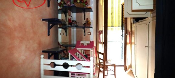 3-salle Appartement à Montevarchi, Italy No. 235177 4