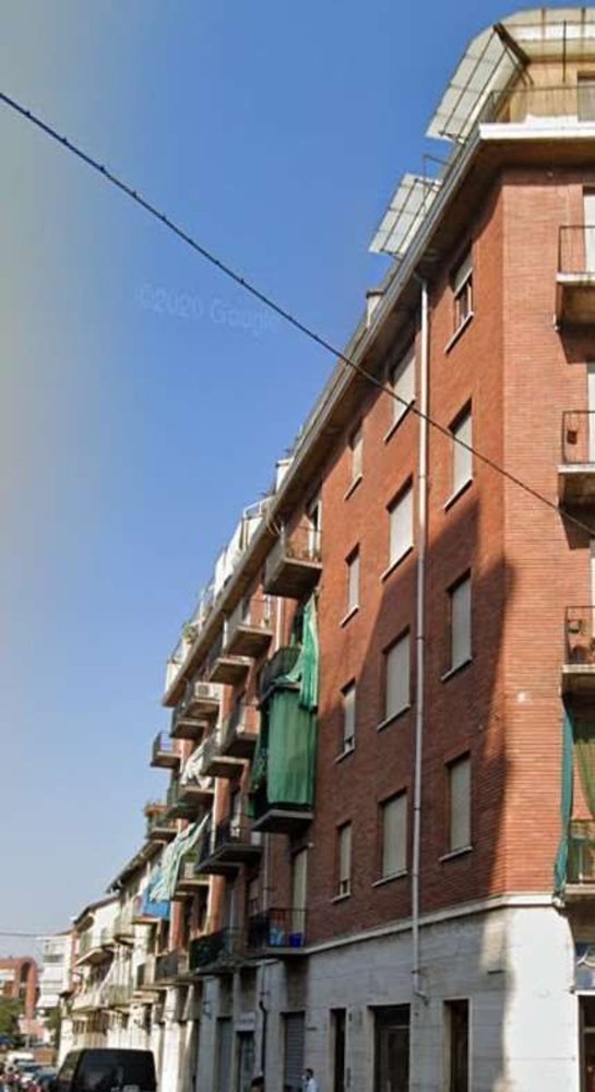 2 bedrooms Apartment in Turin, Italy No. 380305