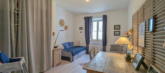 4 bedrooms Castles in Uzes, France No. 349380 10