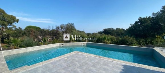 Villa de 5 dormitorios en Grimaud, France No. 198916 2