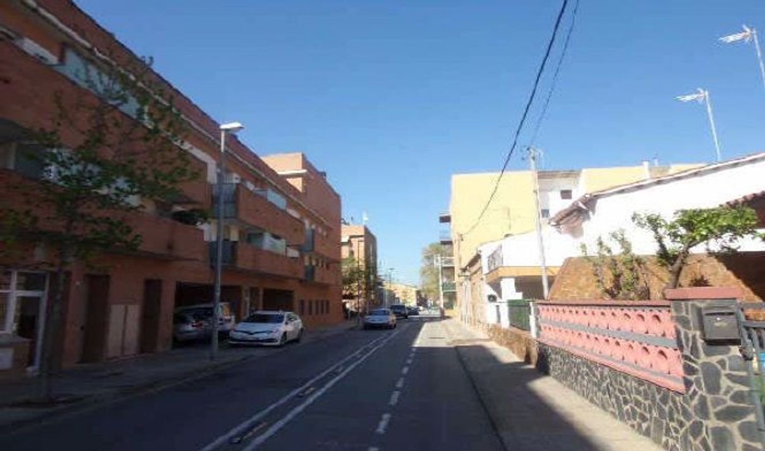 1143m² Garage in Cardedeu, Spain No. 200073